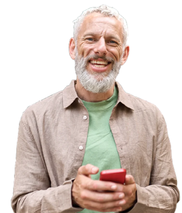 Középkorú férfi szemüveg nélkül